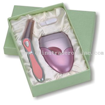 Dry cell & washable lady shaver with 1 eyelash curler